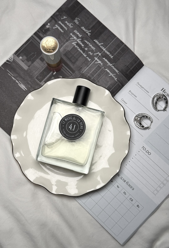 Pierre Guillaume 04.1 Le Musc et la Peau