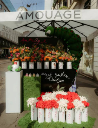 Инсталляция Amouage Love Hibiscus Nature in Motion на Milan Design Week 2026